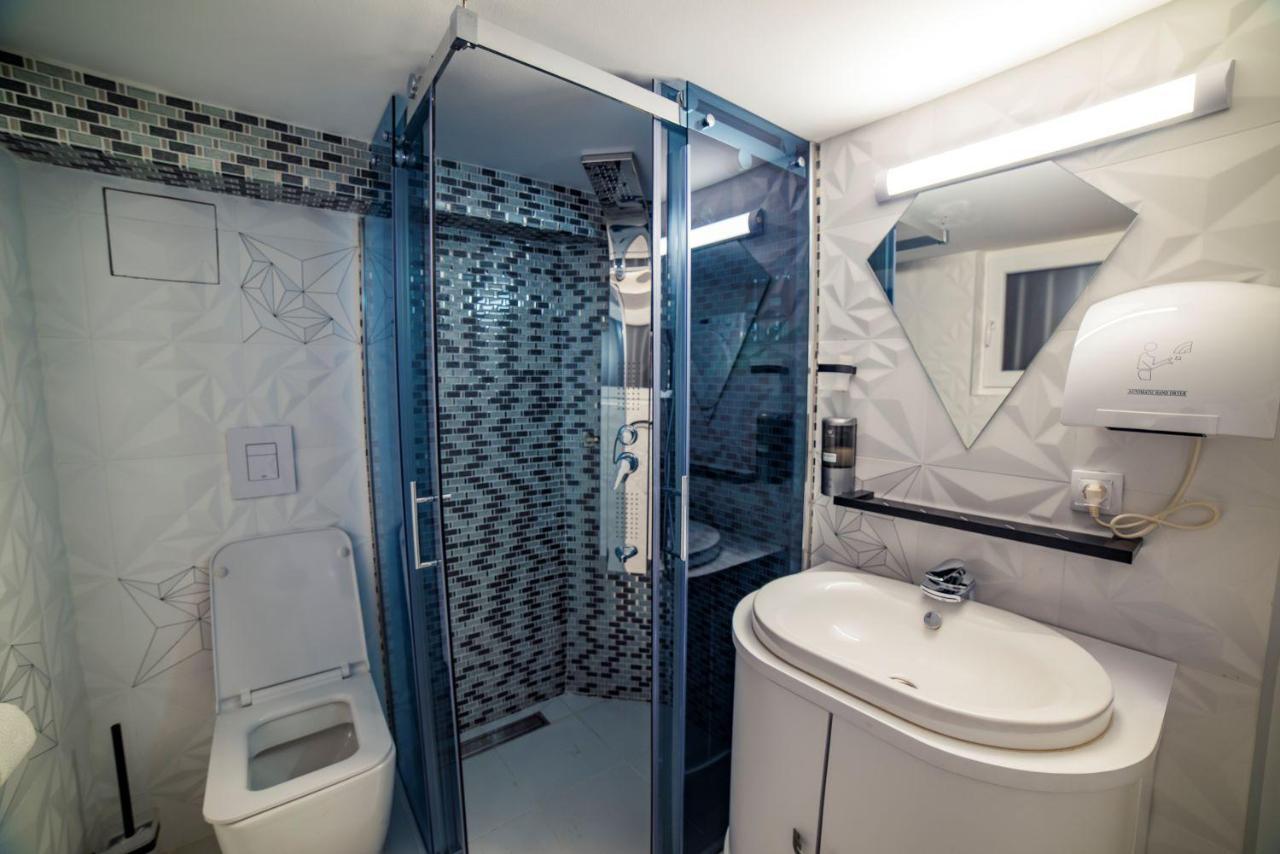 Spa Lux Apartmani โนวีซาด ภายนอก รูปภาพ