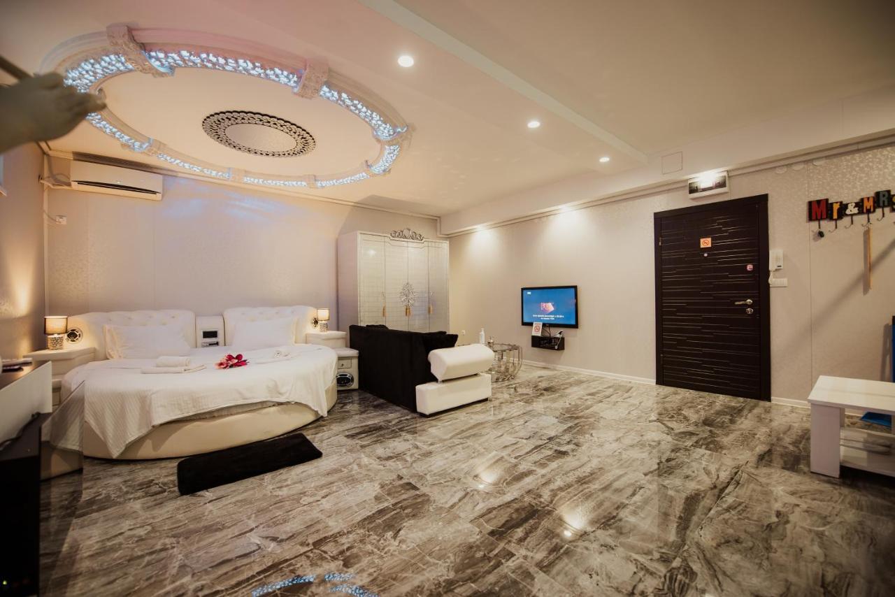 Spa Lux Apartmani โนวีซาด ภายนอก รูปภาพ