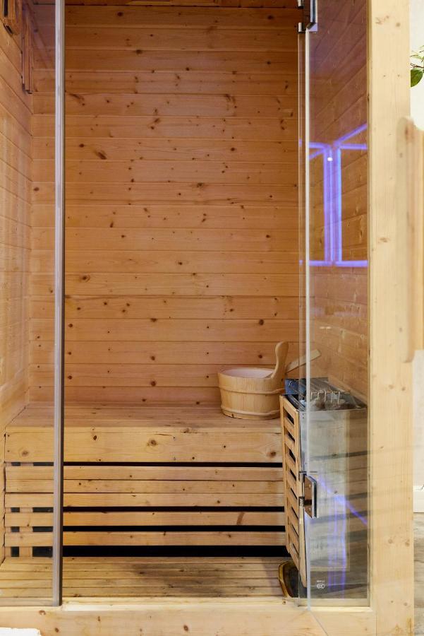 Spa Lux Apartmani โนวีซาด ภายนอก รูปภาพ