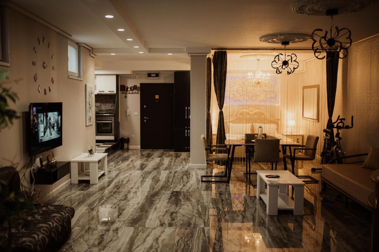 Spa Lux Apartmani โนวีซาด ภายนอก รูปภาพ