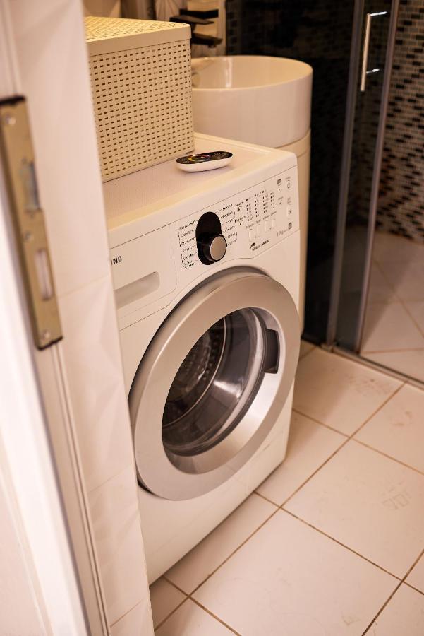 Spa Lux Apartmani โนวีซาด ภายนอก รูปภาพ