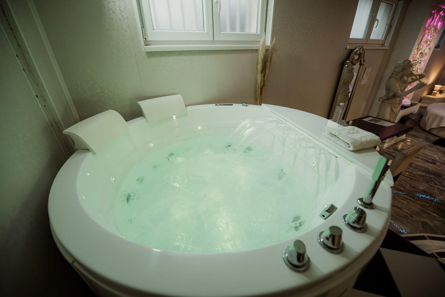 Spa Lux Apartmani โนวีซาด ภายนอก รูปภาพ