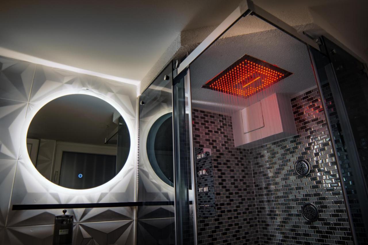 Spa Lux Apartmani โนวีซาด ภายนอก รูปภาพ